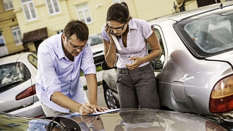 Constat amiable : ne faites pas d'erreur en le remplissant après un  accident !