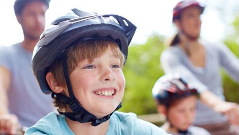 Vélo : le port du casque est désormais obligatoire pour les enfants, sous  peine d'amende